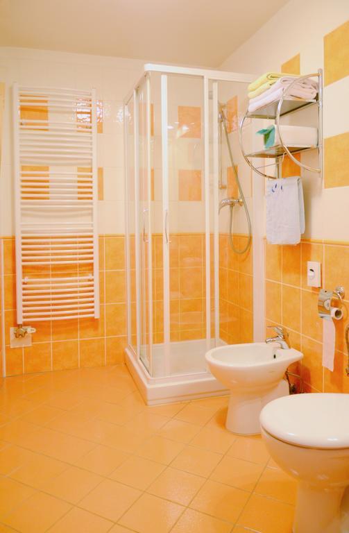Garni Hotel Fellini Žiar nad Hronom Værelse billede