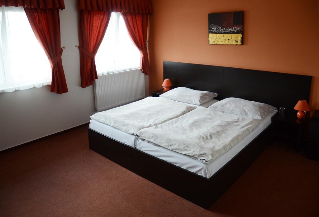 Garni Hotel Fellini Žiar nad Hronom Værelse billede